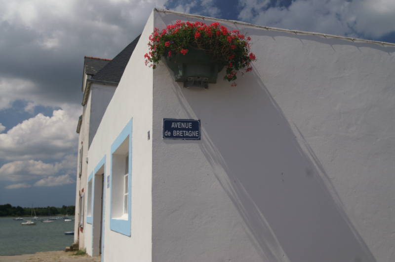 2545 Avenue De Bretagne